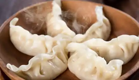 饺子包装后,这是个小技巧,让它不会粘在一起,也不会破裂 第1张 饺子包装后,这是个小技巧,让它不会粘在一起,也不会破裂 第1张